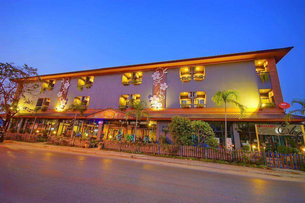 The Corner Hotel (Adults Only) Chiang Rai Eksteriør bilde