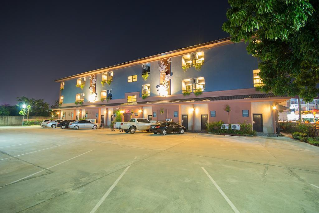 The Corner Hotel (Adults Only) Chiang Rai Eksteriør bilde